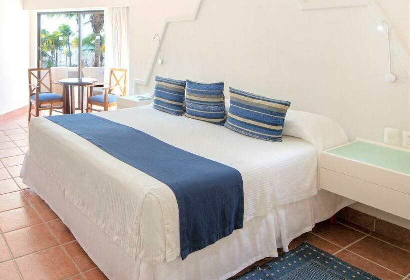 Superior Room King Size Bed, Viva Maya By Wyndham