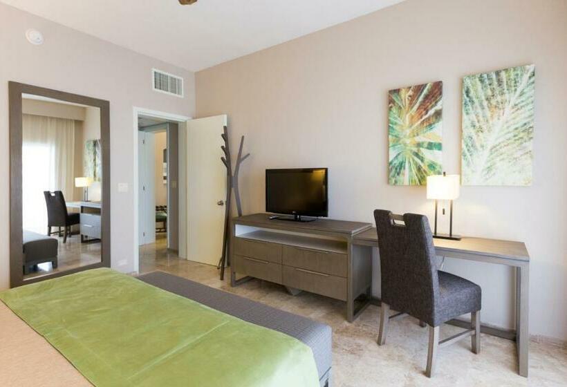 2 Bedroom Deluxe Suite, The Royal Sands Resort & Spa