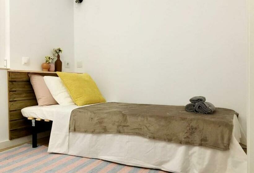 اتاق استاندارد یک نفره, Hola Hostel Alicante