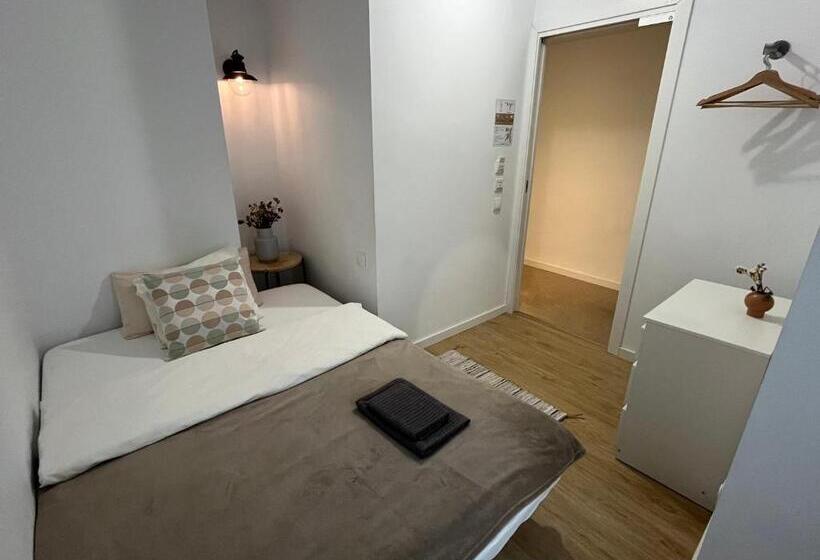 اتاق استاندارد یک تخته با سرویس بهداشتی مشترک, Hola Hostel Alicante