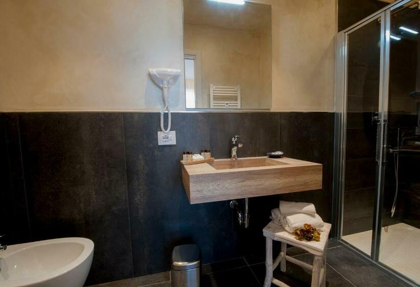 اتاق استاندارد با بالکن, Brichett Deluxe Rooms