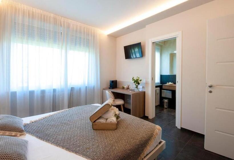 اتاق لوکس, Brichett Deluxe Rooms