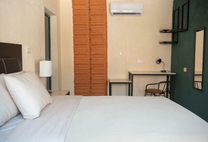 اتاق لوکس, Casa Real