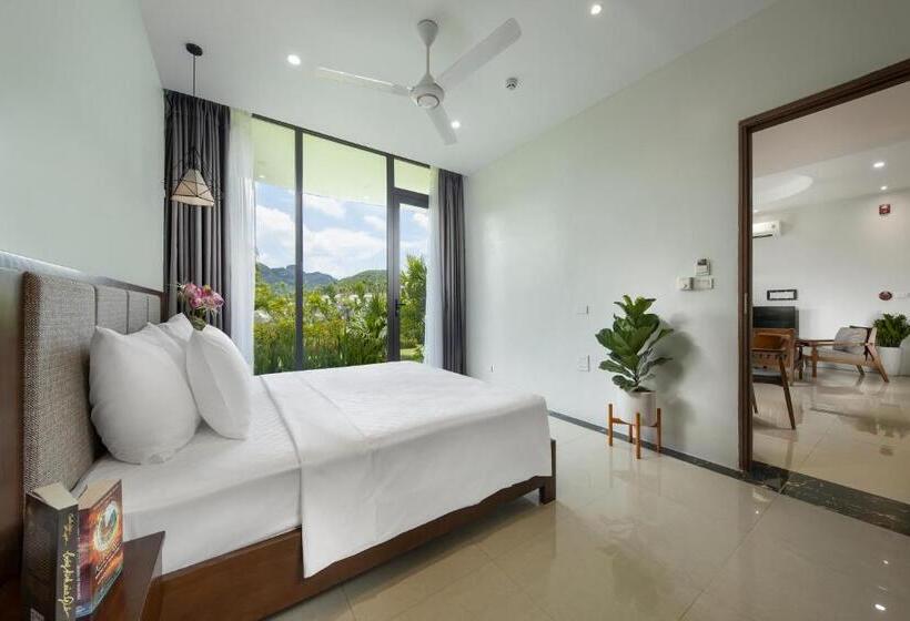 اتاق لوکس با تخت بزرگ, Ivory Villas And Resort