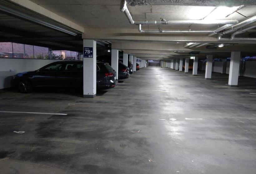 سوییت خانوادگی, Airport Park Hotel Muc