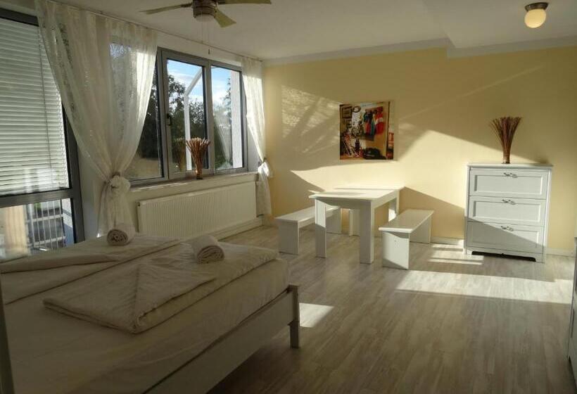 سوییت خانوادگی, Airport Park Hotel Muc