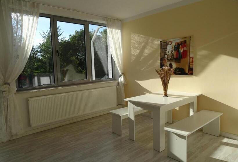 سوییت خانوادگی, Airport Park Hotel Muc