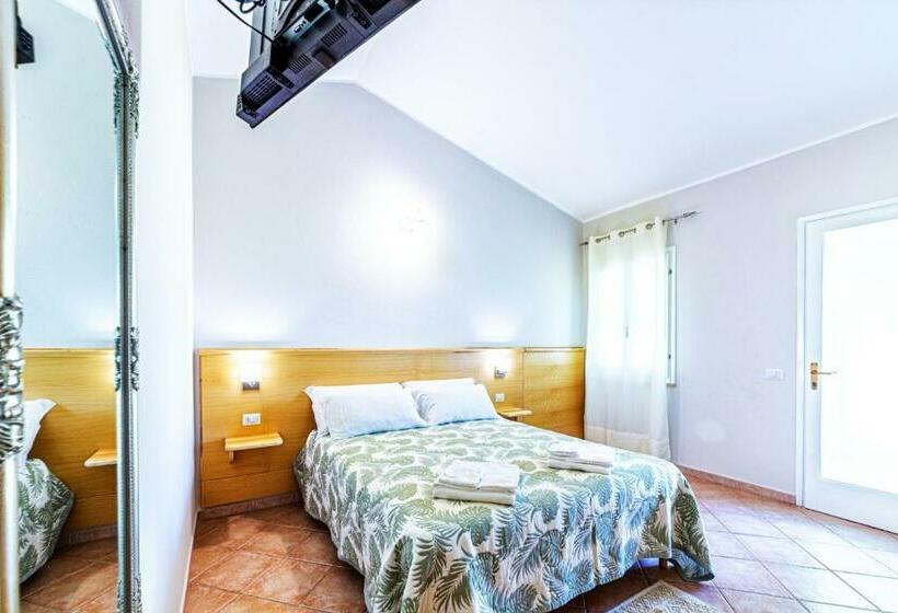 اتاق استاندارد با چشم‌انداز باغ, Agriturismo Is Cortillaris