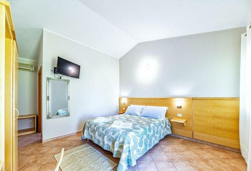 اتاق استاندارد با چشم‌انداز باغ, Agriturismo Is Cortillaris