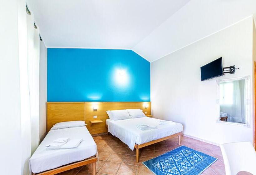 اتاق استاندارد سه تخته با چشم‌انداز باغ, Agriturismo Is Cortillaris