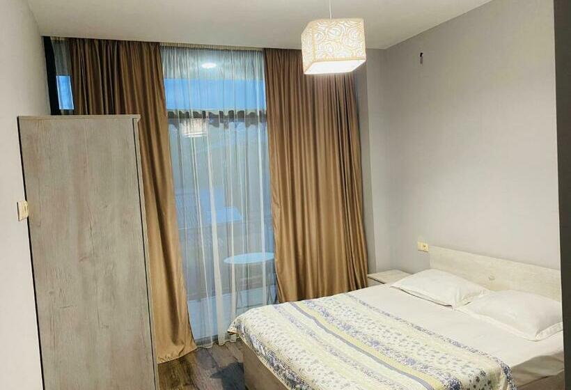 اتاق استاندارد, Kobuleti 728