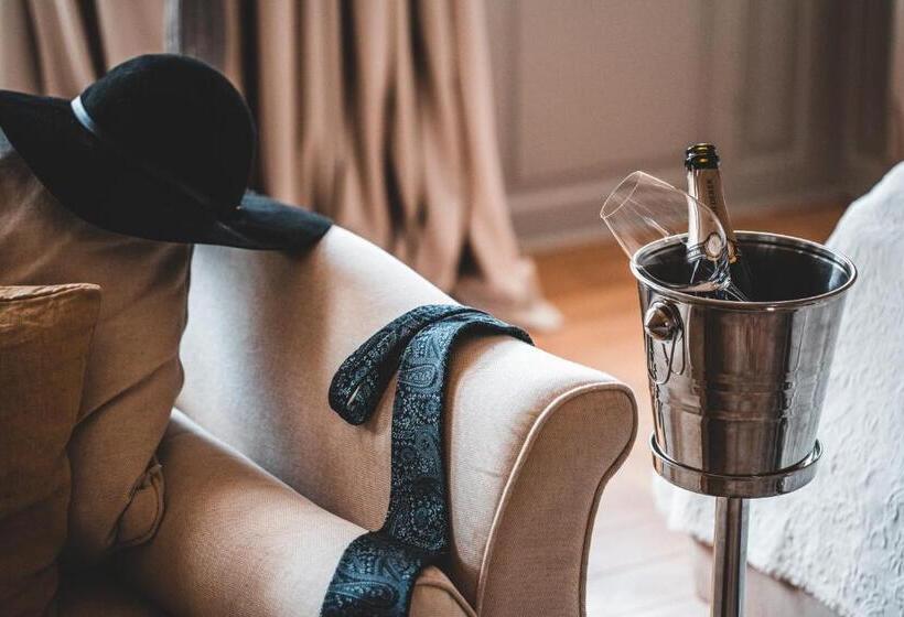 اتاق سوپریور, Room42   Suites & Apartments