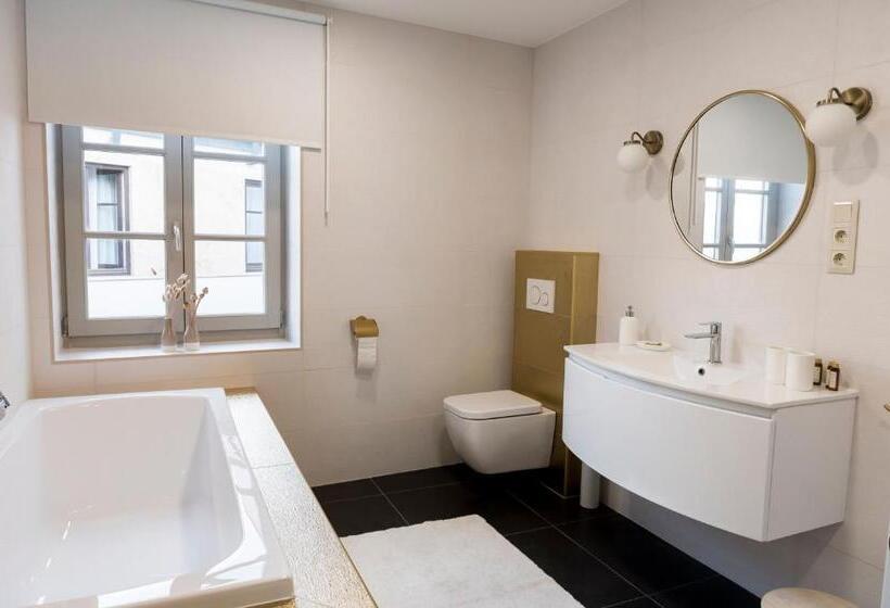آپارتمان 3 خوابه, Room42   Suites & Apartments