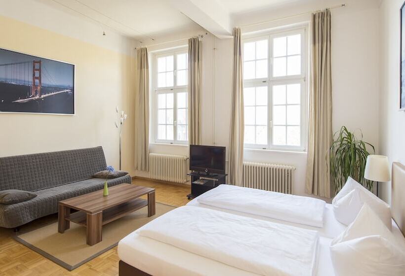 غرفة قياسية ثلاثية, Apartment Hotel Konstanz