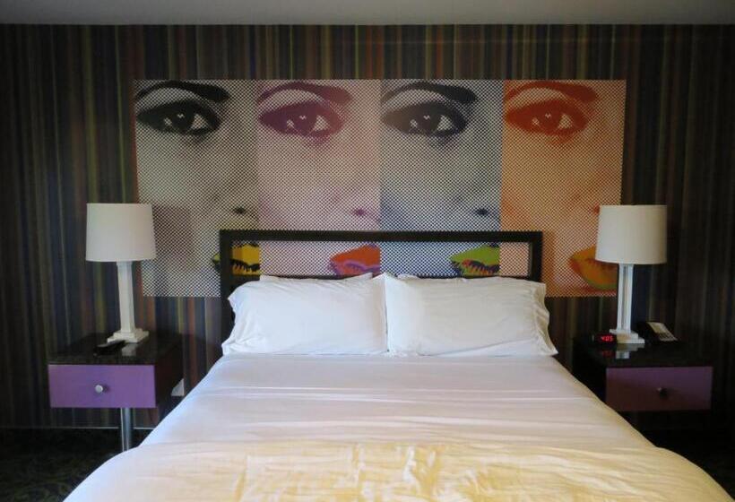 Номер Deluxe Кровать Кинг, 7 Springs Inn & Suites