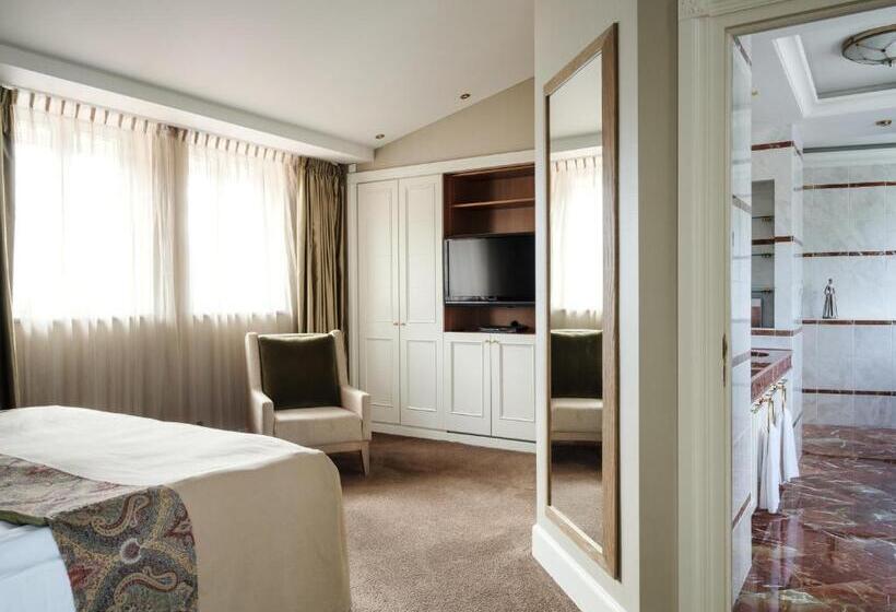سوییت دوبلکس, Althoff Seehotel überfahrt
