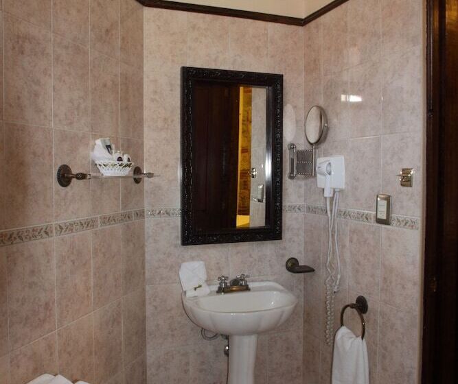 اتاق استاندارد سه نفره, Casantica