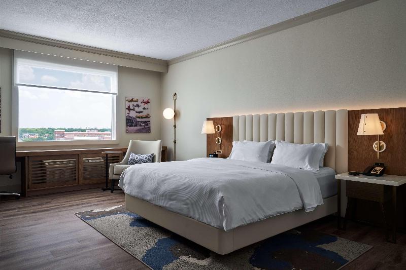 اتاق استاندارد با تخت بزرگ, Doubletree By Hilton Hotel Dallas – Love Field