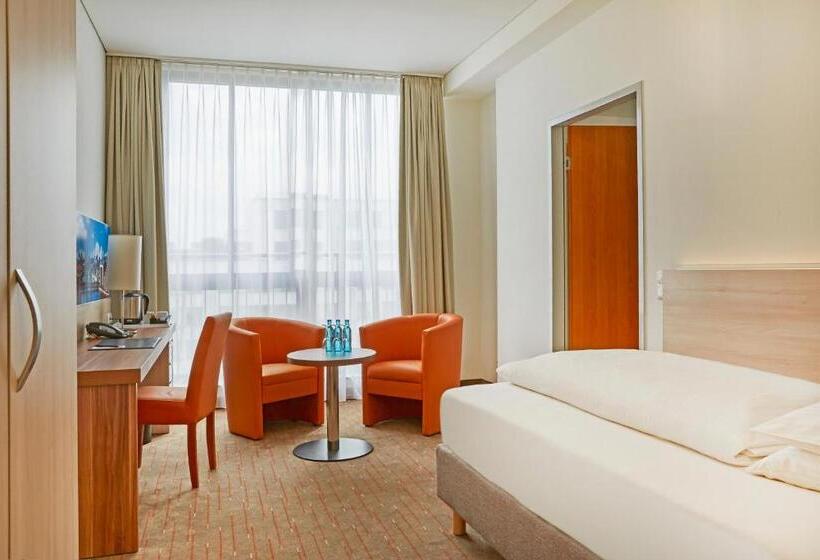 سوییت جونیور, H+ Hotel Berlin Mitte