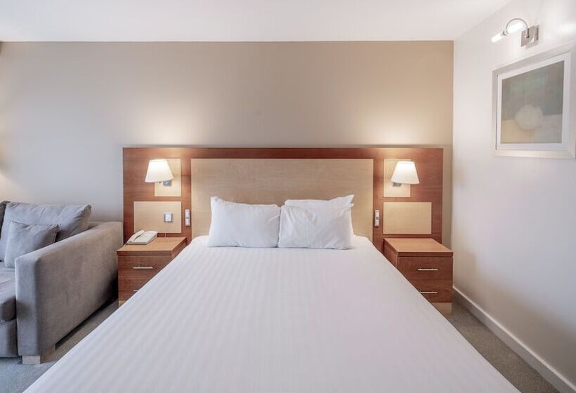 اتاق پرمیوم, Holiday Inn Bristol Airport, An Ihg