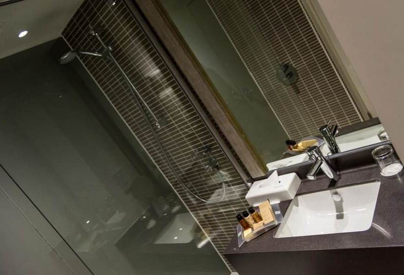 اتاق استاندارد, Holiday Inn Leeds Brighouse, An Ihg