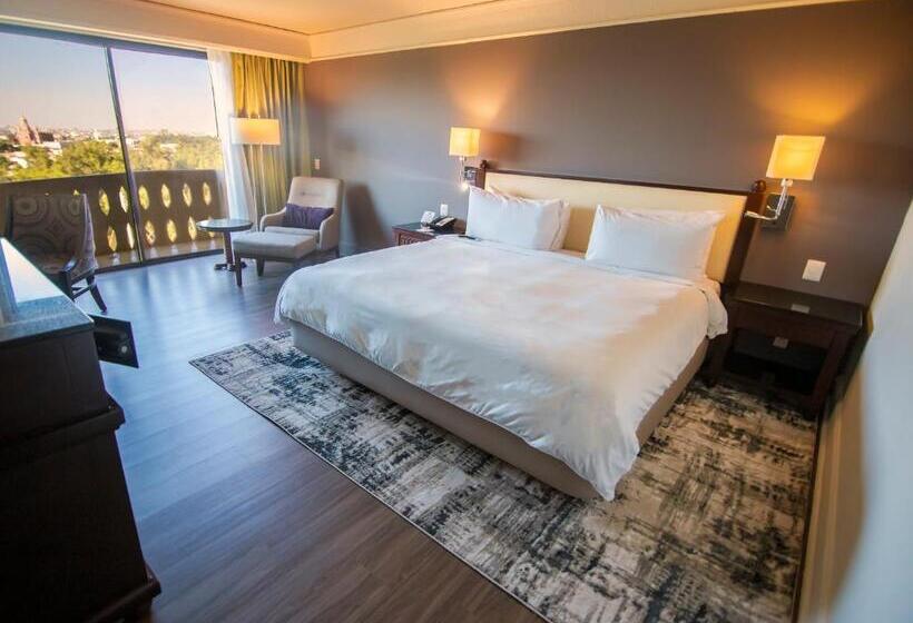 Deluxe Room King Size Bed, Lucerna Culiacan