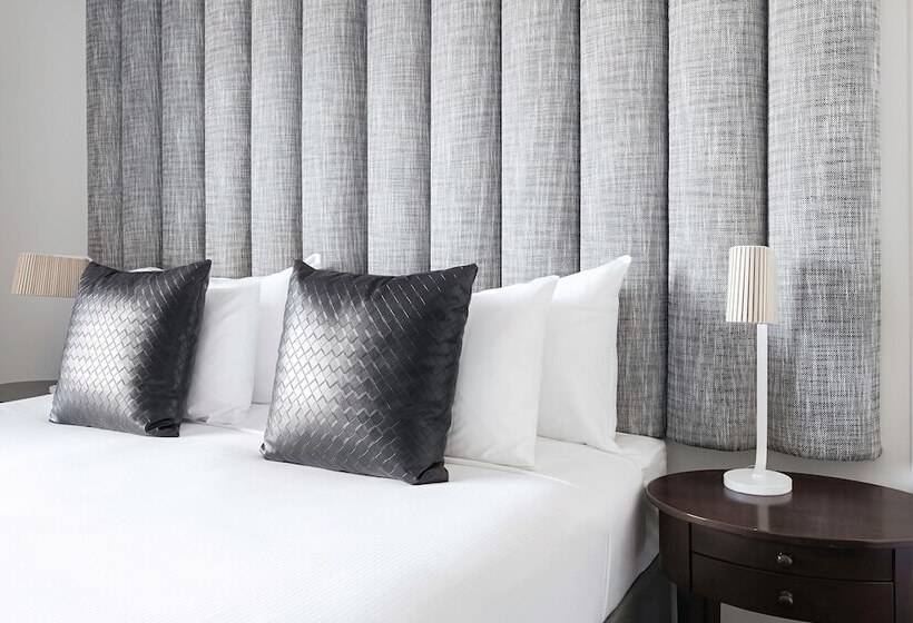 2 Bedroom Premium Apartment, Mantra On Russell