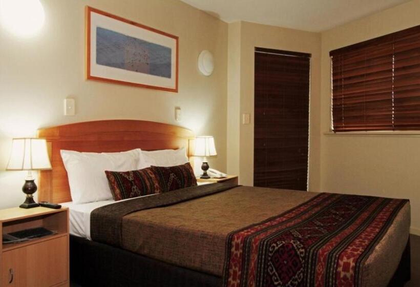 1 Bedroom Apartment River View, Riverside Holiday Apartments