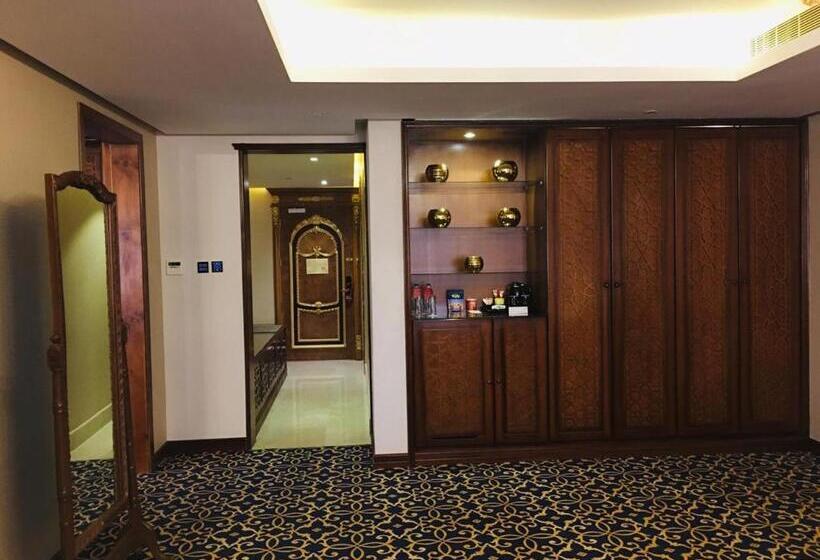 سوئیت رویال, Al Rahden