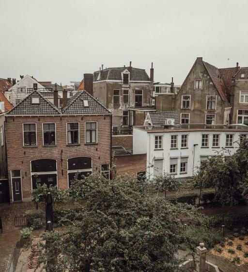 اتاق لوکس, Broederenklooster