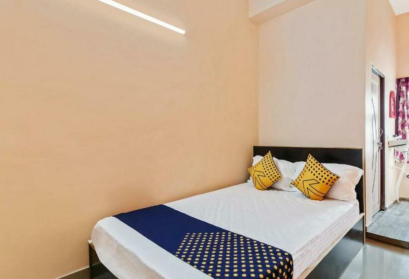 اتاق استاندارد, Spot On 61415 Sitara Grand Lodge