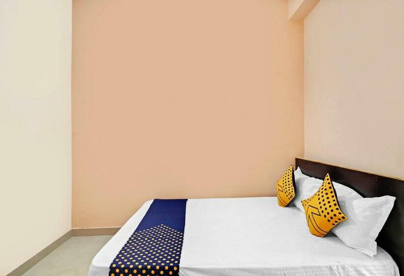 اتاق استاندارد, Spot On 61415 Sitara Grand Lodge