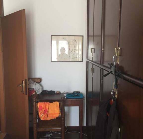 اتاق استاندارد با سرویس بهداشتی مشترک, Casa Arcobaleno