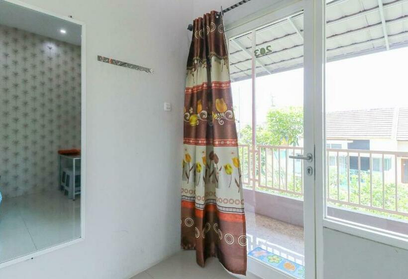 اتاق استاندارد, Griya Mulya Near Alun Alun Batu Mitra Reddoorz
