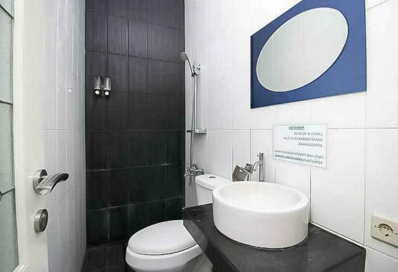 اتاق استاندارد, Reddoorz Near Stasiun Lawang