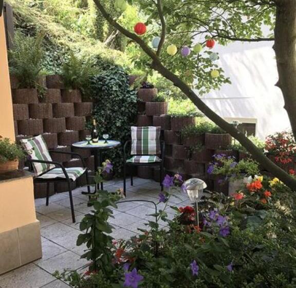 اتاق استاندارد یک نفره, Pension Am Weinberg