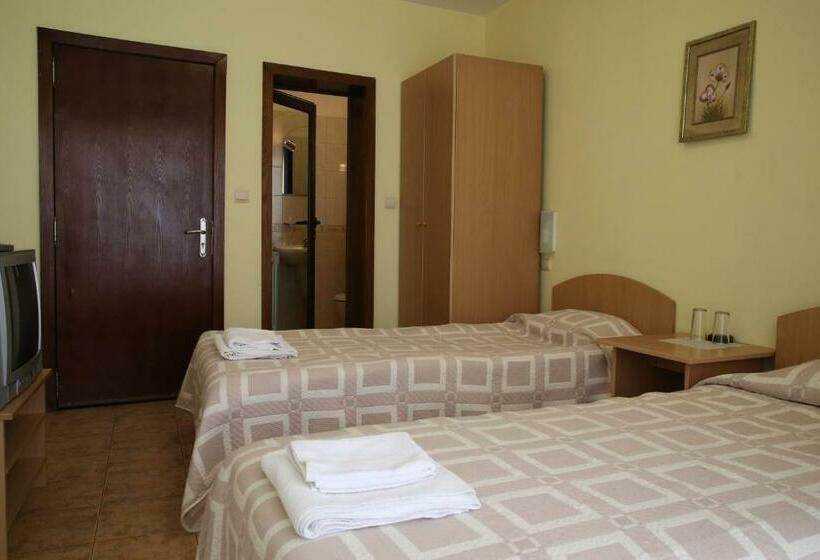 اتاق استاندارد, Family Hotel Papi