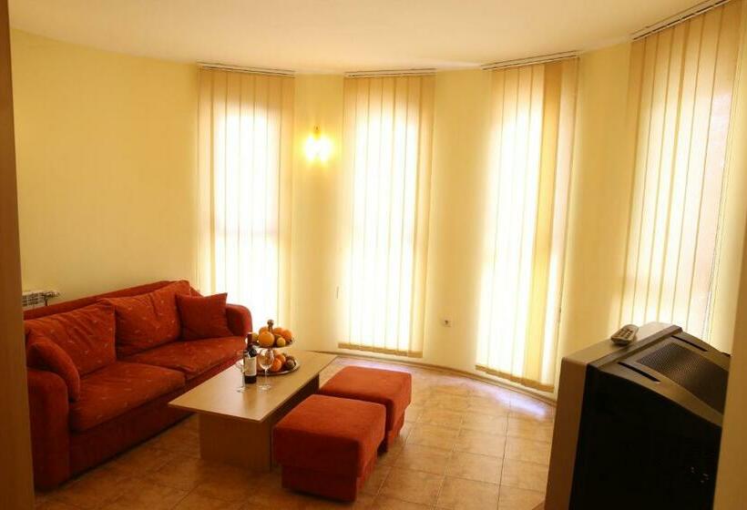 آپارتمان 1 خوابه با بالکن, Family Hotel Papi