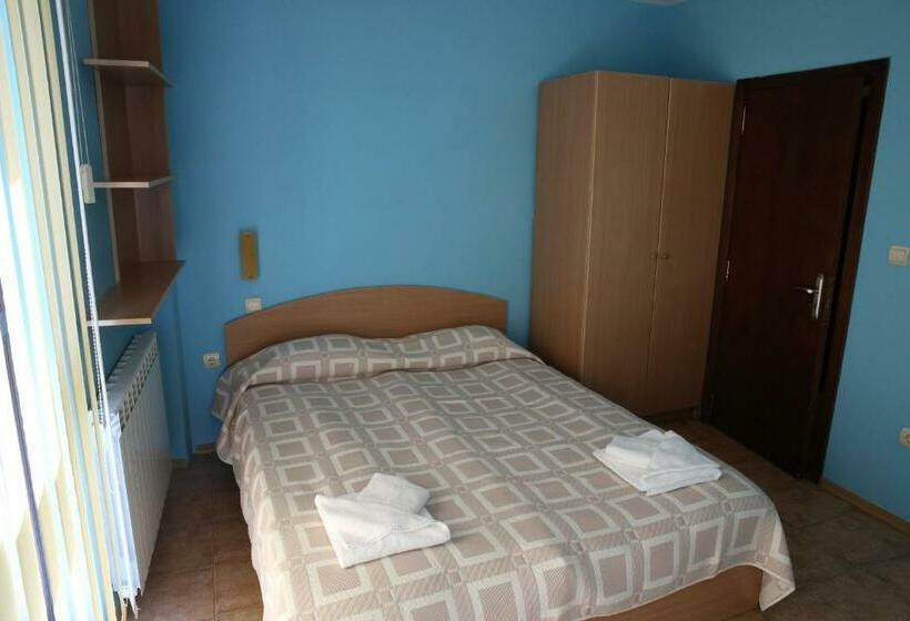 اتاق استاندارد با تراس, Family Hotel Papi