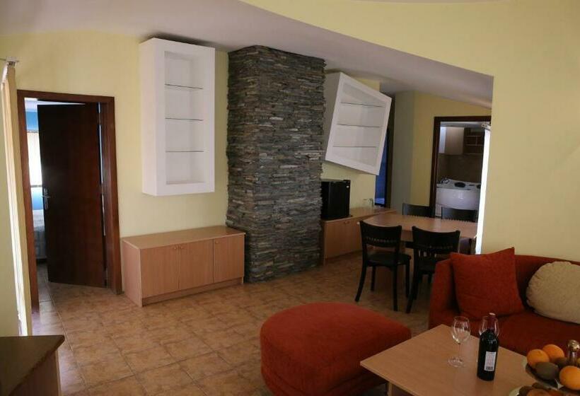 آپارتمان لوکس 1 خوابه, Family Hotel Papi