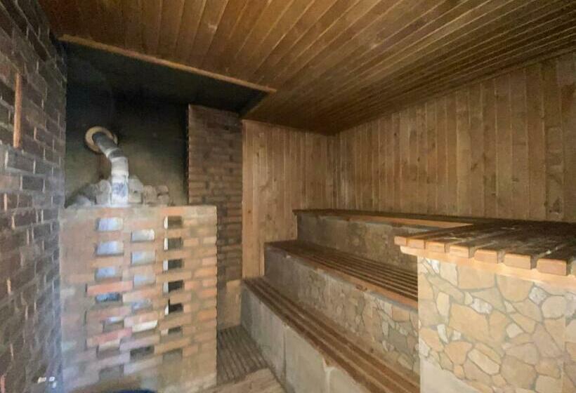 اتاق خانوادگی, Ness готельно ресторанний комплекс