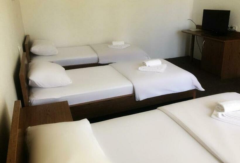 Economy Triple Room, Onogošt