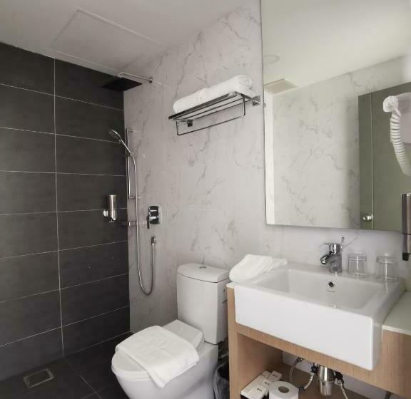 اتاق لوکس با بالکن, Otel Hotel Sibu