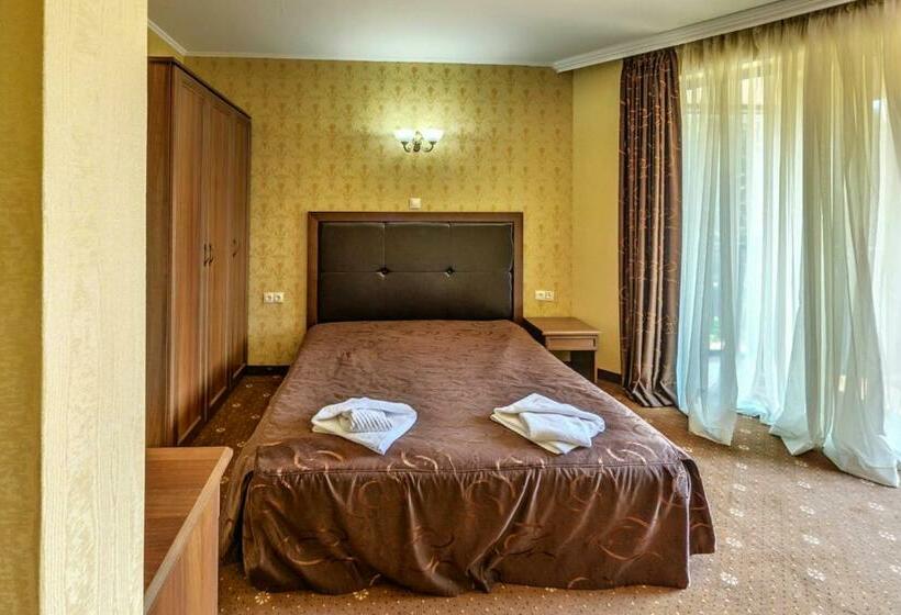 سوئیت با بالکن, хотел магнолия, Hotel Magnoliya