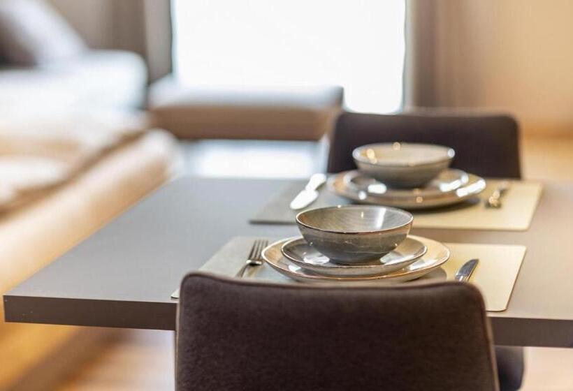 استودیوی استاندارد, Akzent Hotel Laupheimer Hof