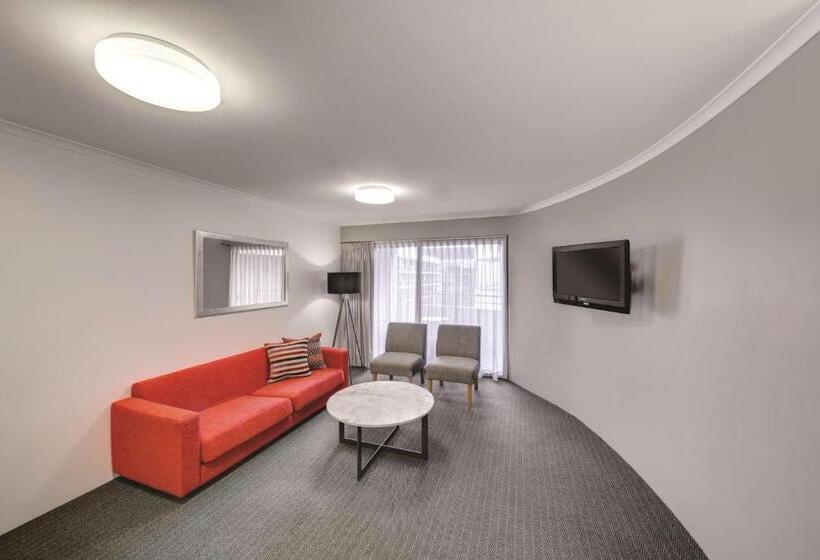 1 Bedroom Apartment, Adina Serviced Apartments Canberra James Court