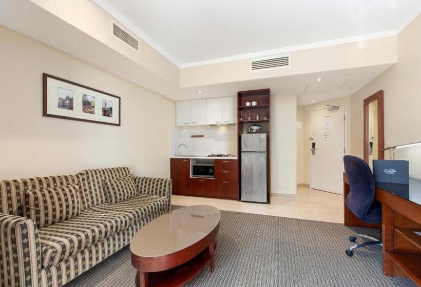 1 Bedroom Apartment, Batman's Hill On Collins