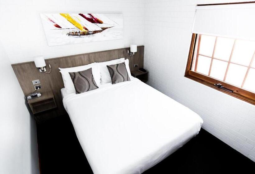 استودیو اجرایی, Bay Hotel Apartments