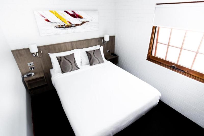 استودیو اجرایی, Bay Hotel Apartments