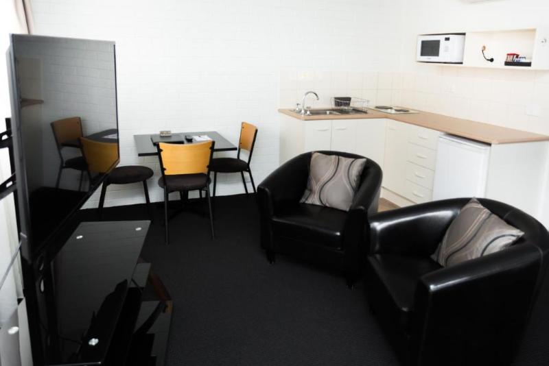 استودیو اجرایی, Bay Hotel Apartments